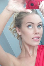 Nicole Aniston Uncovering Her Gorgeous Body 00