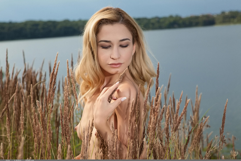 Breathtaking Blonde Susie 18