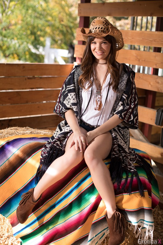Cute Cowgirl Alison Rey 1