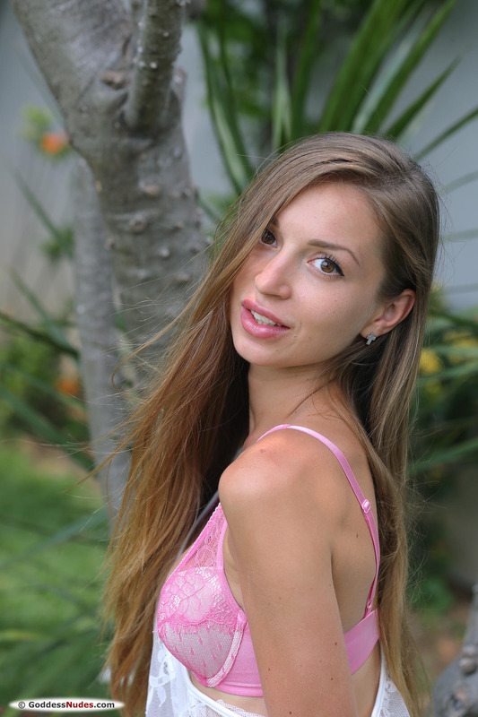 Leila Mazz 1 2