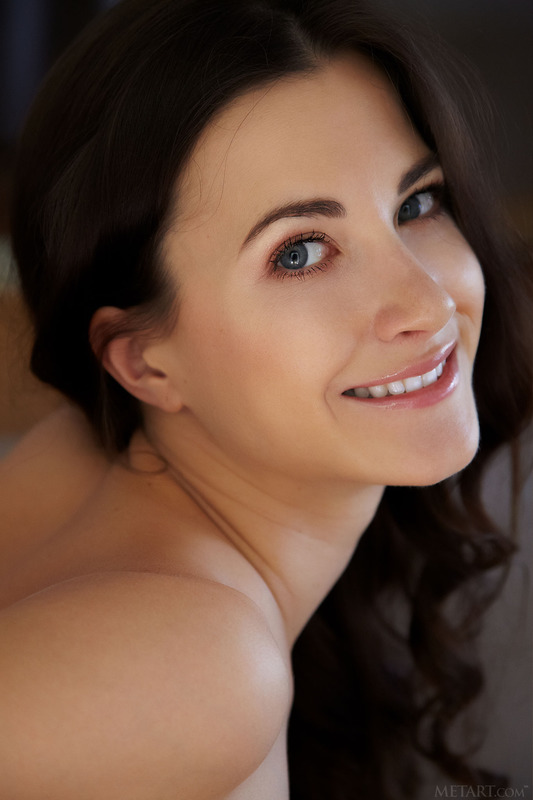 Raven-haired beauty Lauren Crist 18