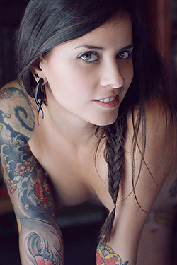 Tattooed Teen Babe Pia